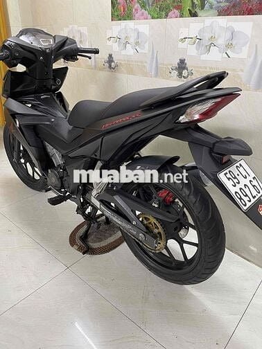 winner v1 đen nhám 2018 bstp