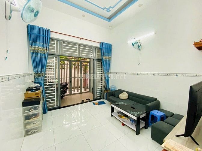 Chính chủ bán nhà đúc lững tl51 q12,ngay chợ đường Sh Chung vi bằng