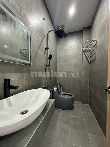 Tỉnh Lộ 10 BTT,.5 Tầng hiện đại,. 50m2, 5PN, 6Wc, HXh 6m, Giá 7,15 Tỷ.