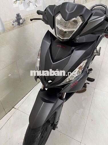 winner v1 đen nhám 2018 bstp