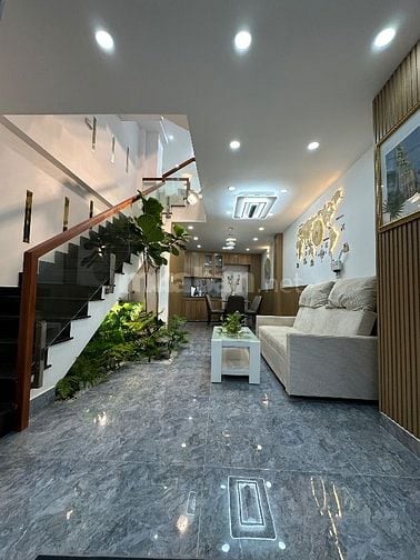 Tỉnh Lộ 10 BTT,.5 Tầng hiện đại,. 50m2, 5PN, 6Wc, HXh 6m, Giá 7,15 Tỷ.