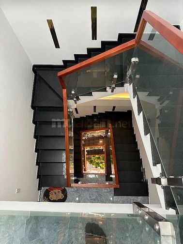 Tỉnh Lộ 10 BTT,.5 Tầng hiện đại,. 50m2, 5PN, 6Wc, HXh 6m, Giá 7,15 Tỷ.