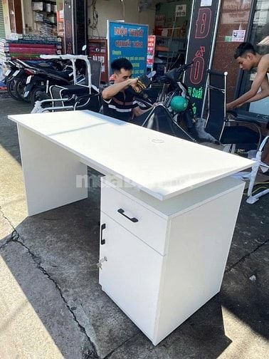 Bàn nhân viên, bàn trưởng phòng giá rẻ Bình Dương