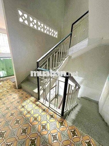 Nhà 4 tầng trung tâm q11 ( 4,2m x13m) Lê Đại Hành