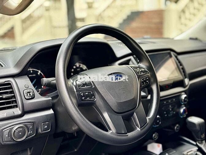 Ranger XLS 2022 đi 45.000km hỗ trợ góp 70%