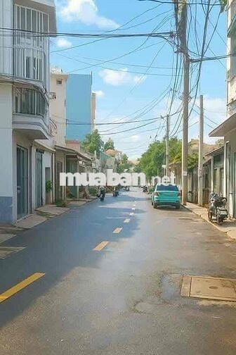 Bán nhà view hồ Hiệp Thành,quận 12