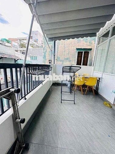 Nhà 3 lầu đẹp mới (5,5m x 12m) Lãnh Binh Thăng q11 sát 3/2