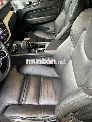 Volvo XC60 2021 T6 AWD Inscription - 79806 km