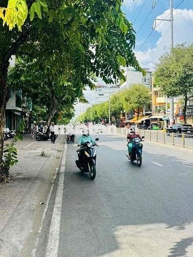 Nhà 3 tầng mặt tiền Minh Phụng(4,1m x 12m) q11 tiện kinh doanh