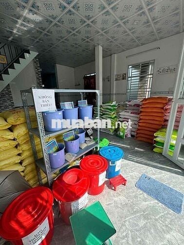 Nhà lầu mặt tiền Huỳnh Phan hộ, gần chợ, sân bay Cần Thơ