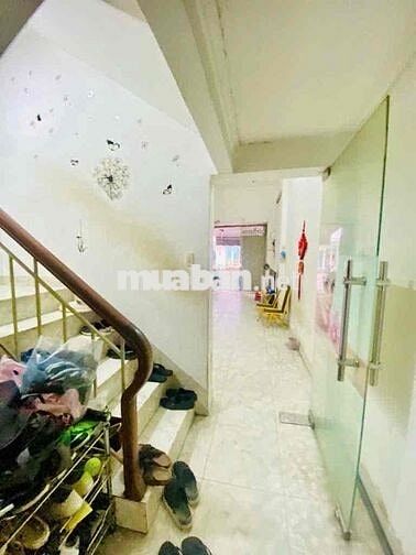 Nhà mặt tiền kinh doanh đẹp (3,4m x 18m) Lý Nam Đế q11