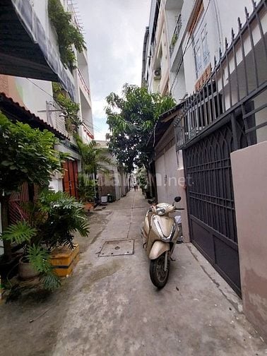 Nhà Phạm Văn Bạch 4,3x14m, trệt + lửng, sổ hồng riêng, gần sân bay