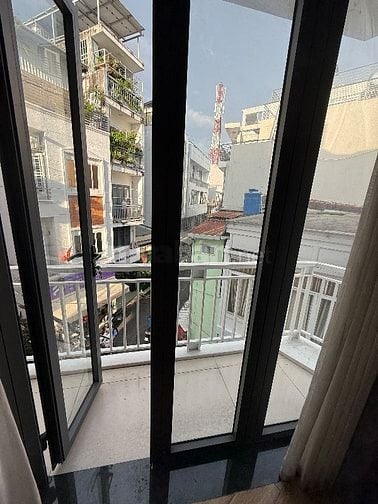 Cho thuê nhà phố 95 Đường Hoa Đào, 37 triệu VND, 40 m2, 4 tầng + trệt 