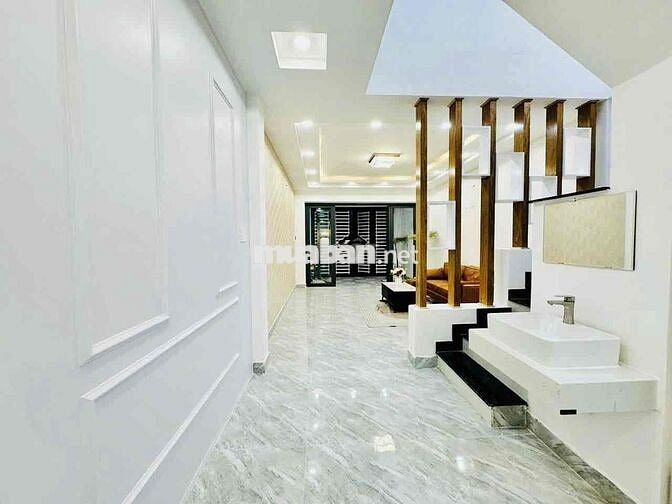 Nhà Mới Sân Đậu Ôtô Hẻm Tải Quay Đầu DT 4x17 1Trệt 1Lầu 2Pn 3Wc