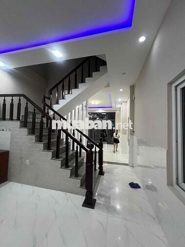 Cho thuê nhà 3 tầng 61 Nguyễn Thiện Kế