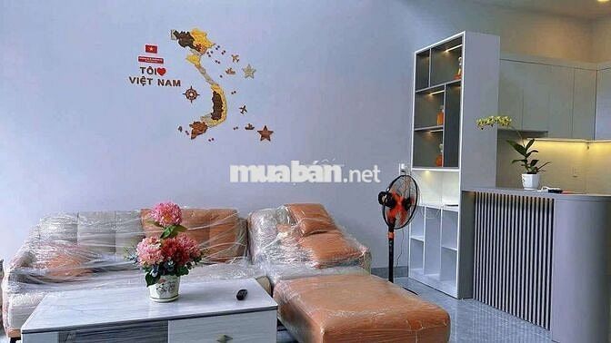 NHÀ PHƯỜNG PHÚ TÂN 102 M2 1 LẦU