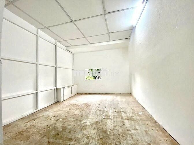 Phòng trọ 2pn nội thất cơ bản gần Bùi Viện cầu Nguyễn Văn Cừ Giáp Q3