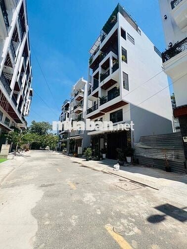 Nhà Mới Sân Đậu Ôtô Hẻm Tải Quay Đầu DT 4x17 1Trệt 1Lầu 2Pn 3Wc