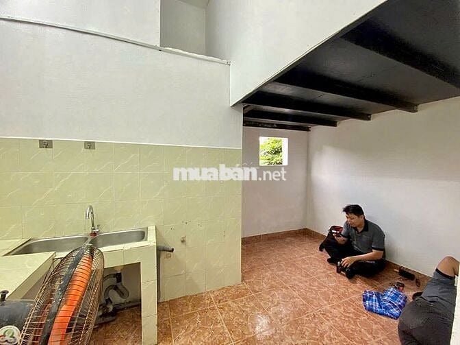 Phòng trọ 2pn nội thất cơ bản gần Bùi Viện cầu Nguyễn Văn Cừ Giáp Q3