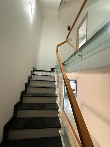 Cho thuê nhà phố 95 Đường Hoa Đào, 37 triệu VND, 40 m2, 4 tầng + trệt 