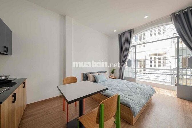 Studio Ban Công 30m2 - Ngay Phan Xích Long