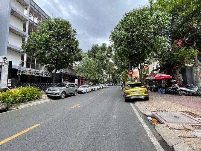 Siêu phẩm 15x22m - mặt tiền đường Lê Quý Đôn, Quận 3