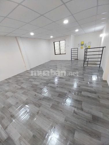 Nhà Phạm Văn Bạch 4,3x14m, trệt + lửng, sổ hồng riêng, gần sân bay