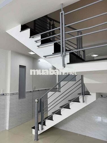 Cho thuê nhà hẻm Nguyễn Phúc Chu