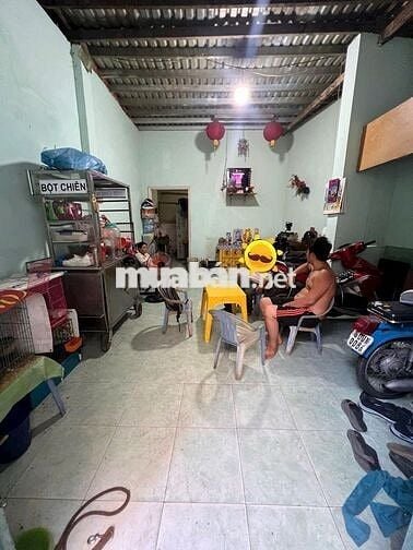 Nhà Bân Lạc Long Quân 4.6mx10m 1 trệt 1 lầu hẻm xe hơi giá tốt