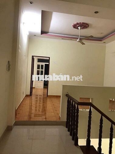 Hẻm xe tải Quận 11, dt: 4,5x16m trệt lầu, giá 15,5 triệu