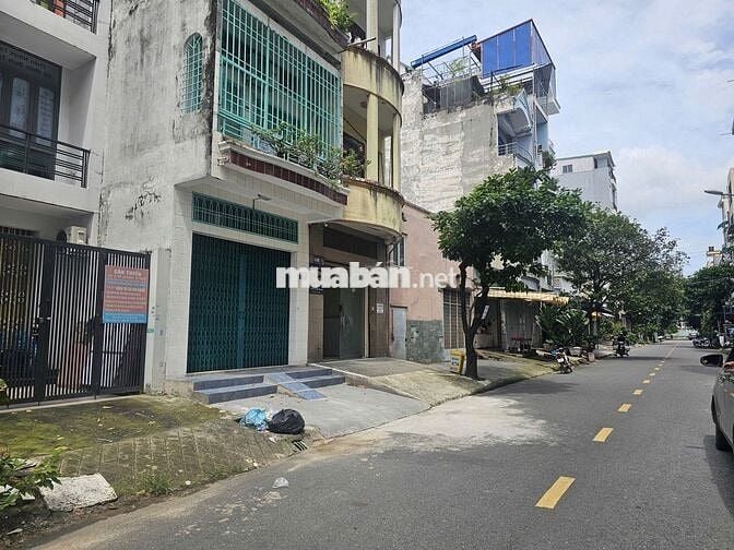 BÁN NHÀ 4 TẦNG, HAI MẶT TIỀN ĐƯỜNG XE TẢI, VỈA HÈ, THÔNG QL22, GIÁ 7.5