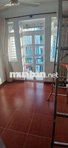 Cho thuê nhà nguyên căn.Đường Cách Mạng Tháng Tám.Phường 7.Q. Tân Bình