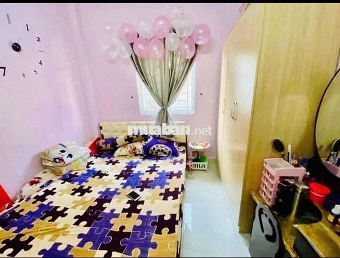 Bán nhà giáp Tên Lửa, hẻm xe hơi, 40m2, nhỉnh 4 tỷ