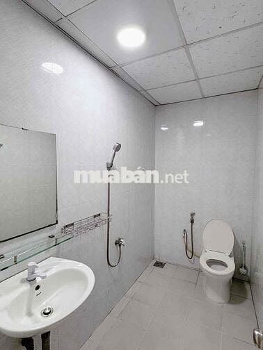 Cho thuê nhà hẻm Nguyễn Phúc Chu