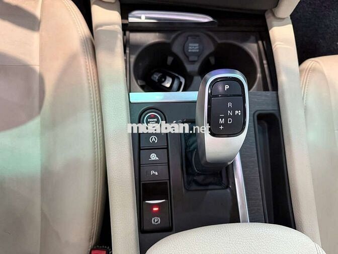 Vinfast Lux SA2.0 2021 Premium, màu xanh,26000 km