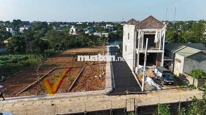 Lô đất siêu đẹp nằm tại thôn 3 phú cát quốc oai hà nội 👉 mặt đường 2 o