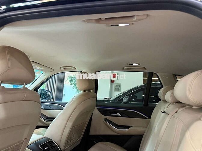 Vinfast Lux SA2.0 2021 Premium, màu xanh,26000 km