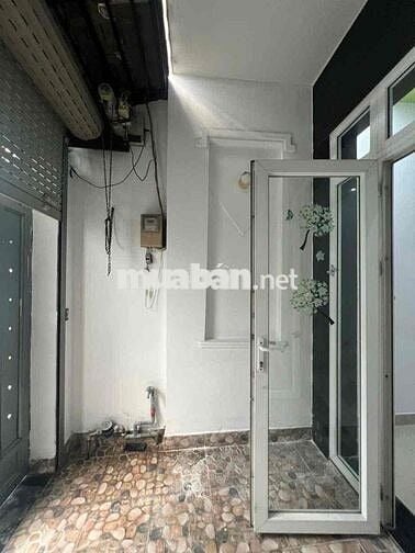 Nhà Nguyễn Tư Giãn cho thuê nguyên căn diện tích sử dụng 150m2-