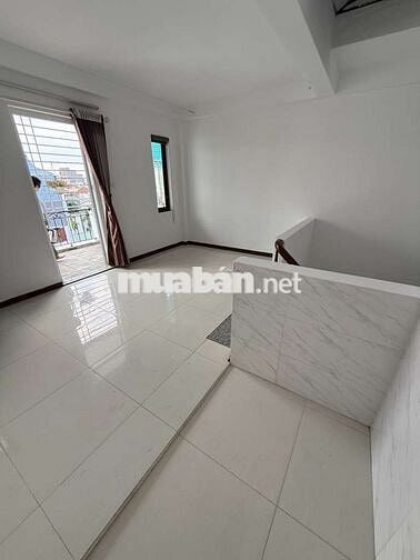 Nhà đẹp phố Đàm Quang Trung- gần ngay siêu thị Aeon Long Biên