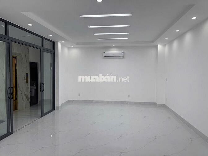 🆘CHO THUÊ TÒA VĂN PHÒNG MẶT TIỀN 8m THỐNG NHẤT🆘8x13m HẦM +3,5 LẦU