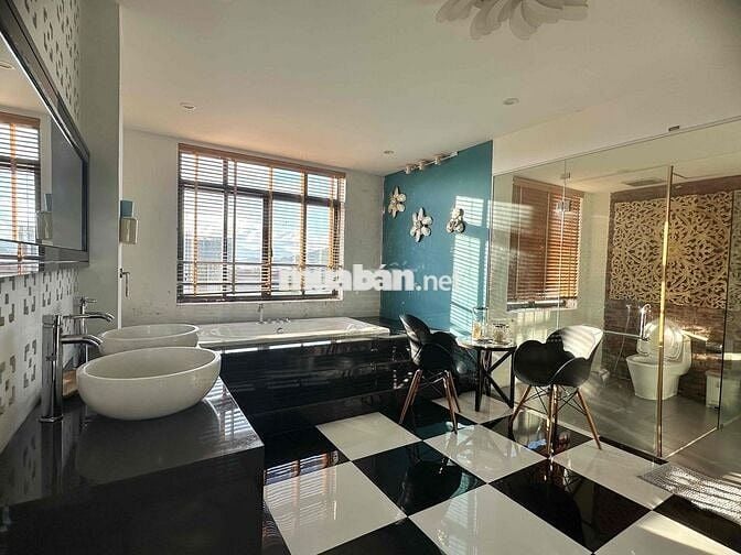 Penhouse for rent 225m2 with private garden including in Son Tra