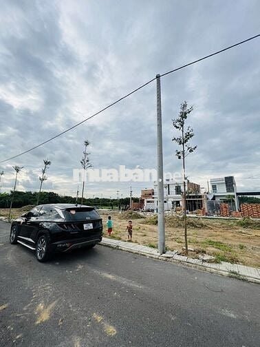 Chỉ Còn 1 Lô Sổ Riêng Thổ Cư Diện Tích 100m2 Ngay Cây Xây Đức Hưng