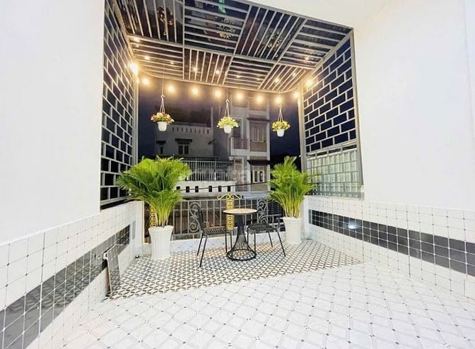 Nhà đẹp ngay trung tâm Võ Thị Sáu, Q3, giá chỉ 2,55tỷ, hẻm oto