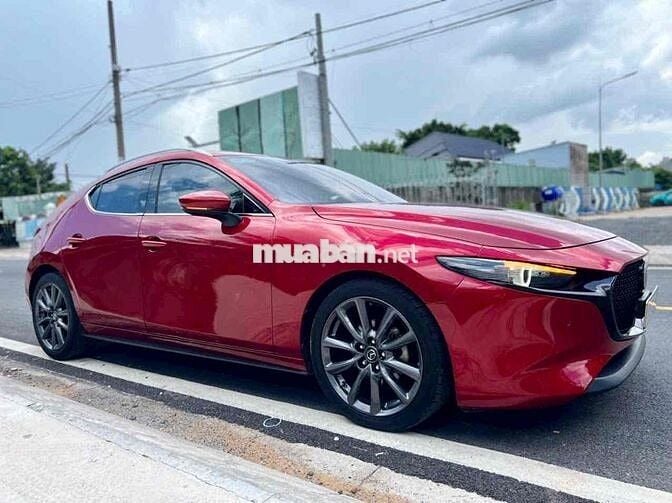 Mazda3 1.5 sx 2022 sport hatback premium zin 100%