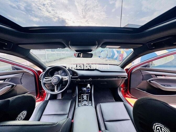 Mazda3 1.5 sx 2022 sport hatback premium zin 100%