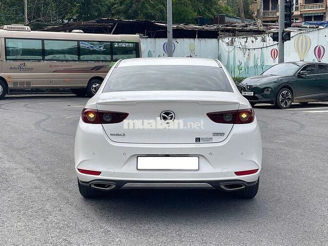 Mazda 3 2022 1.5L Luxury - 50000 km