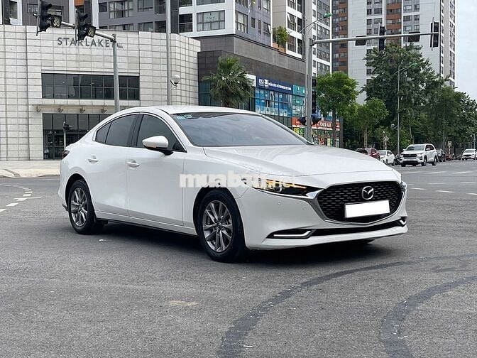 Mazda 3 2022 1.5L Luxury - 50000 km