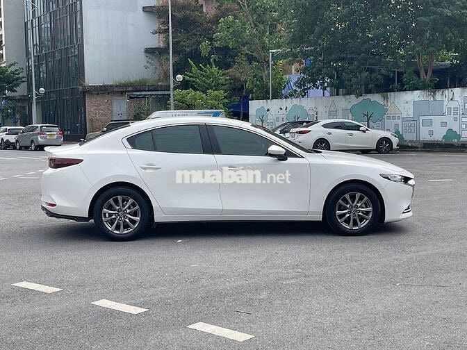 Mazda 3 2022 1.5L Luxury - 50000 km