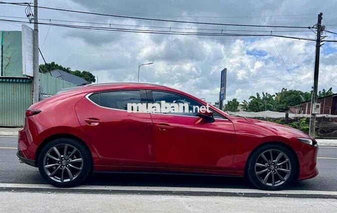 Mazda3 1.5 sx 2022 sport hatback premium zin 100%