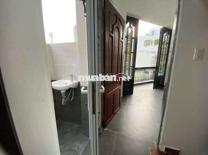 Cho thuê nhà nguyên căn.Đường Nguyễn Văn Thương.P.25.Q. Bình Thạnh.